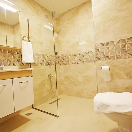 With A Private Heated Pool, Jacuzzi, Overlooking Spectacular Views Of The Sea *