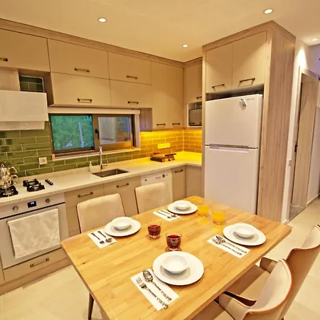 With A Private Heated Pool, Jacuzzi, Overlooking Spectacular Views Of The Sea * Kaş