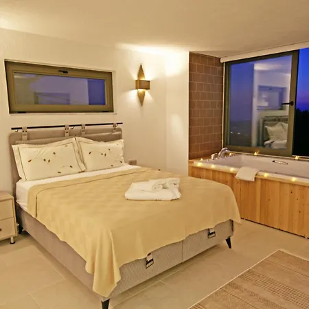 With A Private Heated Pool, Jacuzzi, Overlooking Spectacular Views Of The Sea * Kas