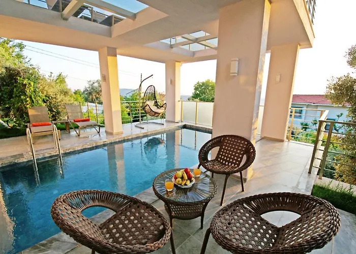 Вилла With A Private Heated Pool, Jacuzzi, Overlooking Spectacular Views Of The Sea *