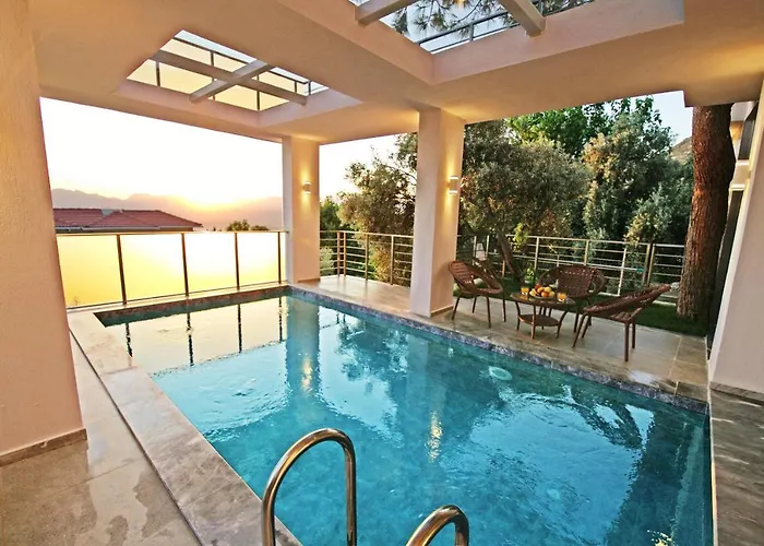With A Private Heated Pool, Jacuzzi, Overlooking Spectacular Views Of The Sea Вилла