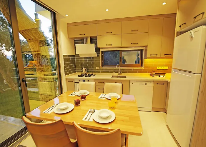With A Private Heated Pool, Jacuzzi, Overlooking Spectacular Views Of The Sea Вилла *